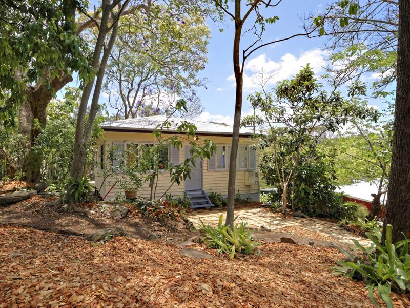 139 Russell Tce, Indooroopilly, Brisbane,  Queensland 4068 Australia