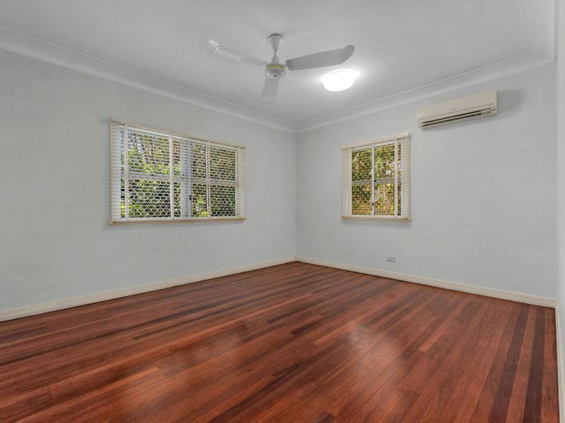 28 Russell Terrace, Indooroopilly,