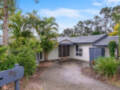 92 Chapel Hill Rd, Chapel Hill, Brisbane,  QLD 4069 Australia