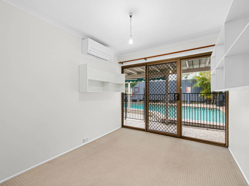 92 Chapel Hill Rd, Chapel Hill, Brisbane,  QLD 4069 Australia