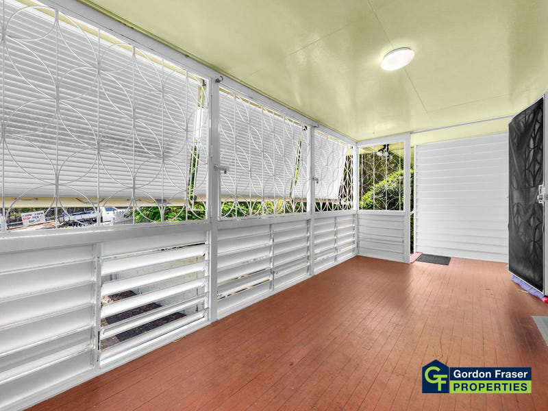 28 Russell Tce, Indooroopilly - Thumbnail 3
